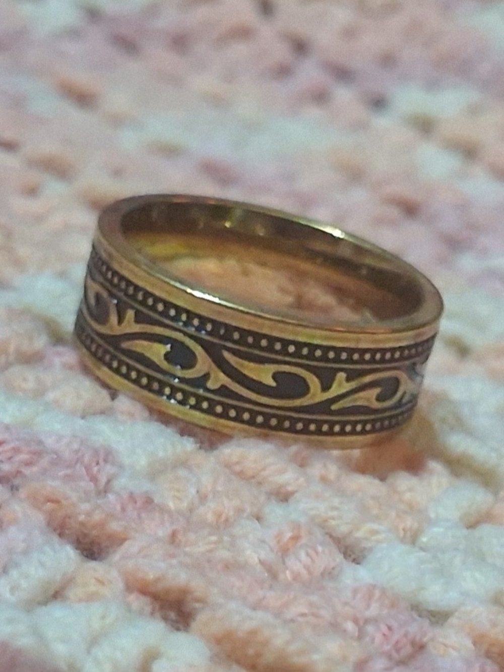 18k Tide Ring